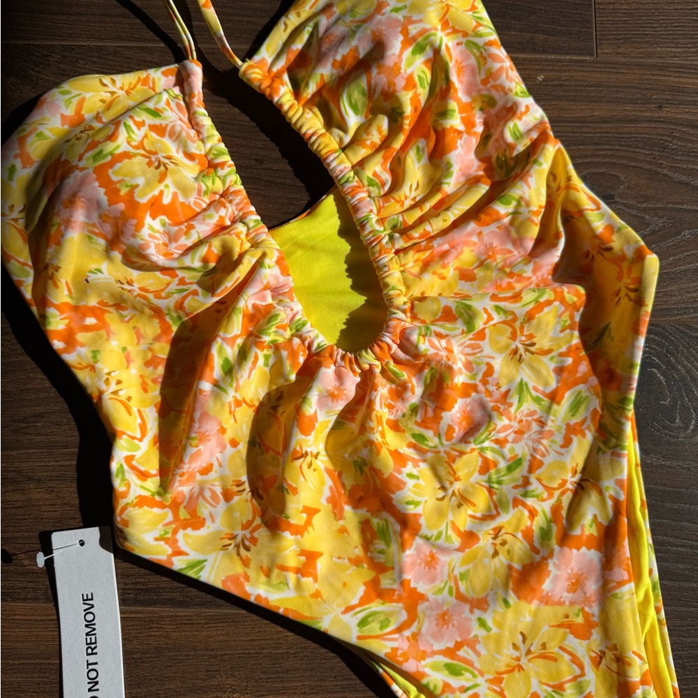 Princess Polly Vibrant Floral One Piece Swimsuit - Picture 2 of 5
